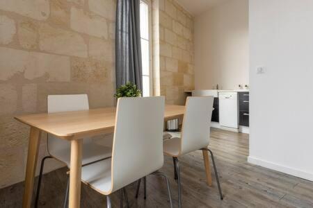 Charmant T2 Place De Lerme Bordeaux Eksteriør billede